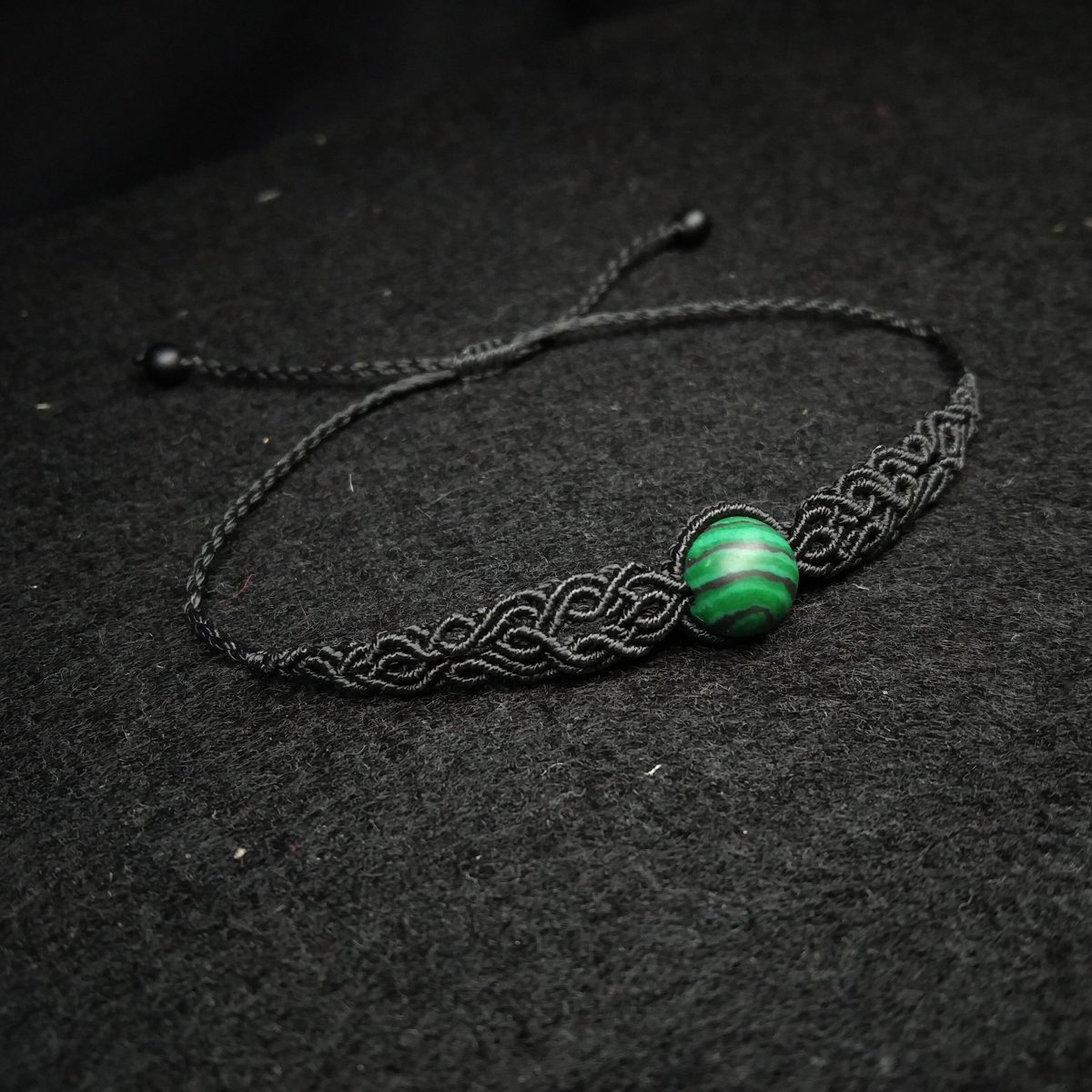 Sistem pengait adjustable Gelang Mata Rimba