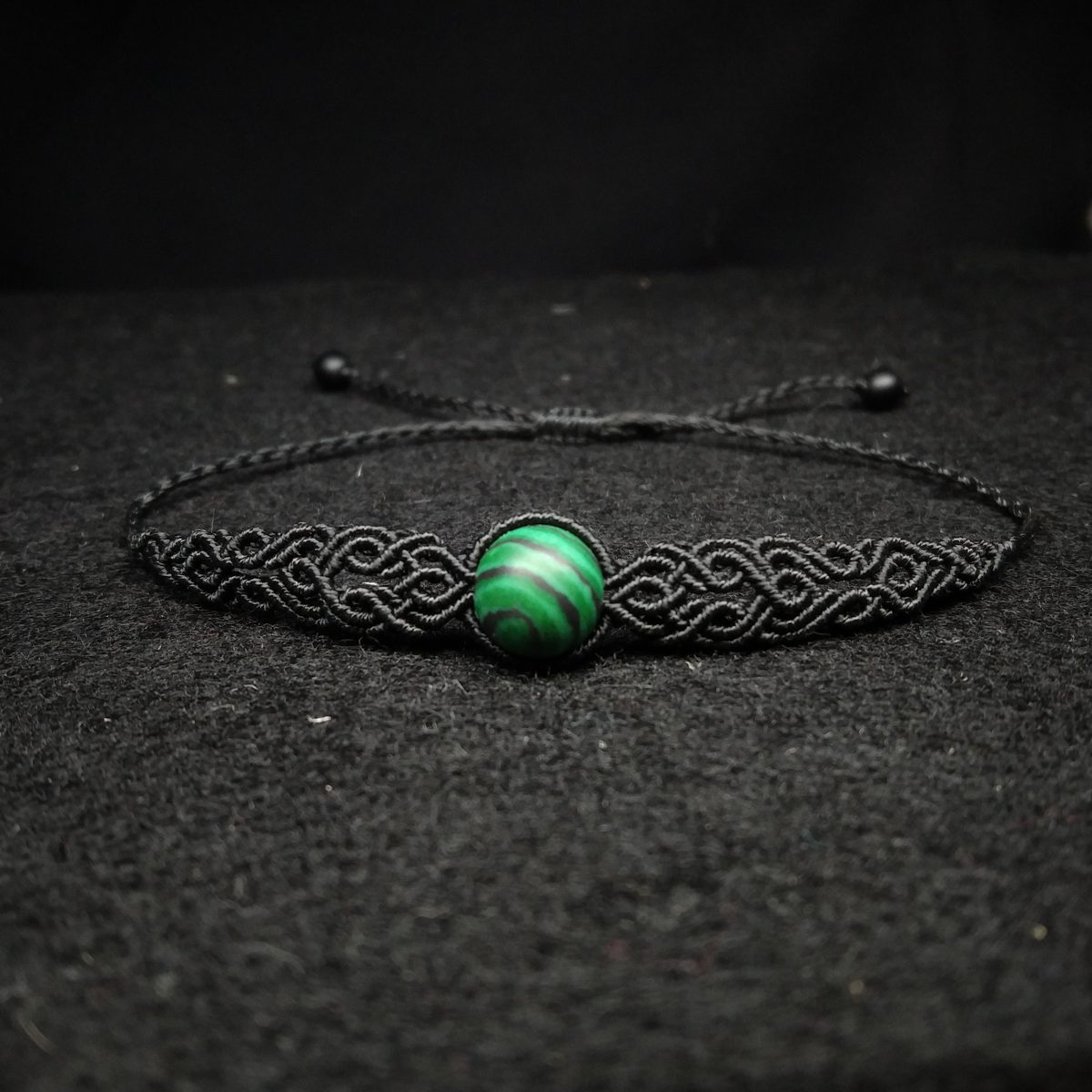 Gelang Mata Rimba tampak utuh tanpa dipakai